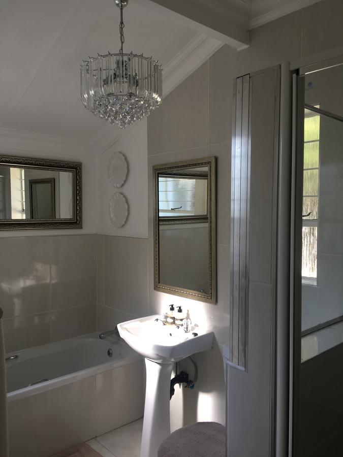 Vair'S Place Guest House In Sandton Paulshof - Apartment, Lux Suites & Spa Johannesburg Eksteriør billede