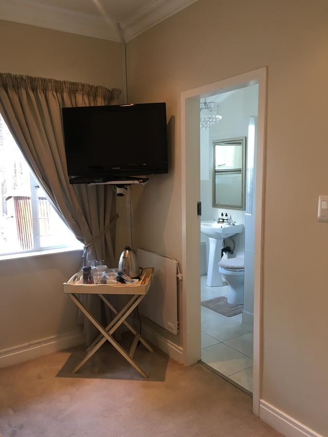Vair'S Place Guest House In Sandton Paulshof - Apartment, Lux Suites & Spa Johannesburg Eksteriør billede