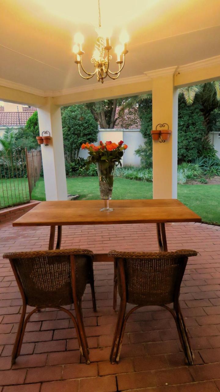 Vair'S Place Guest House In Sandton Paulshof - Apartment, Lux Suites & Spa Johannesburg Eksteriør billede